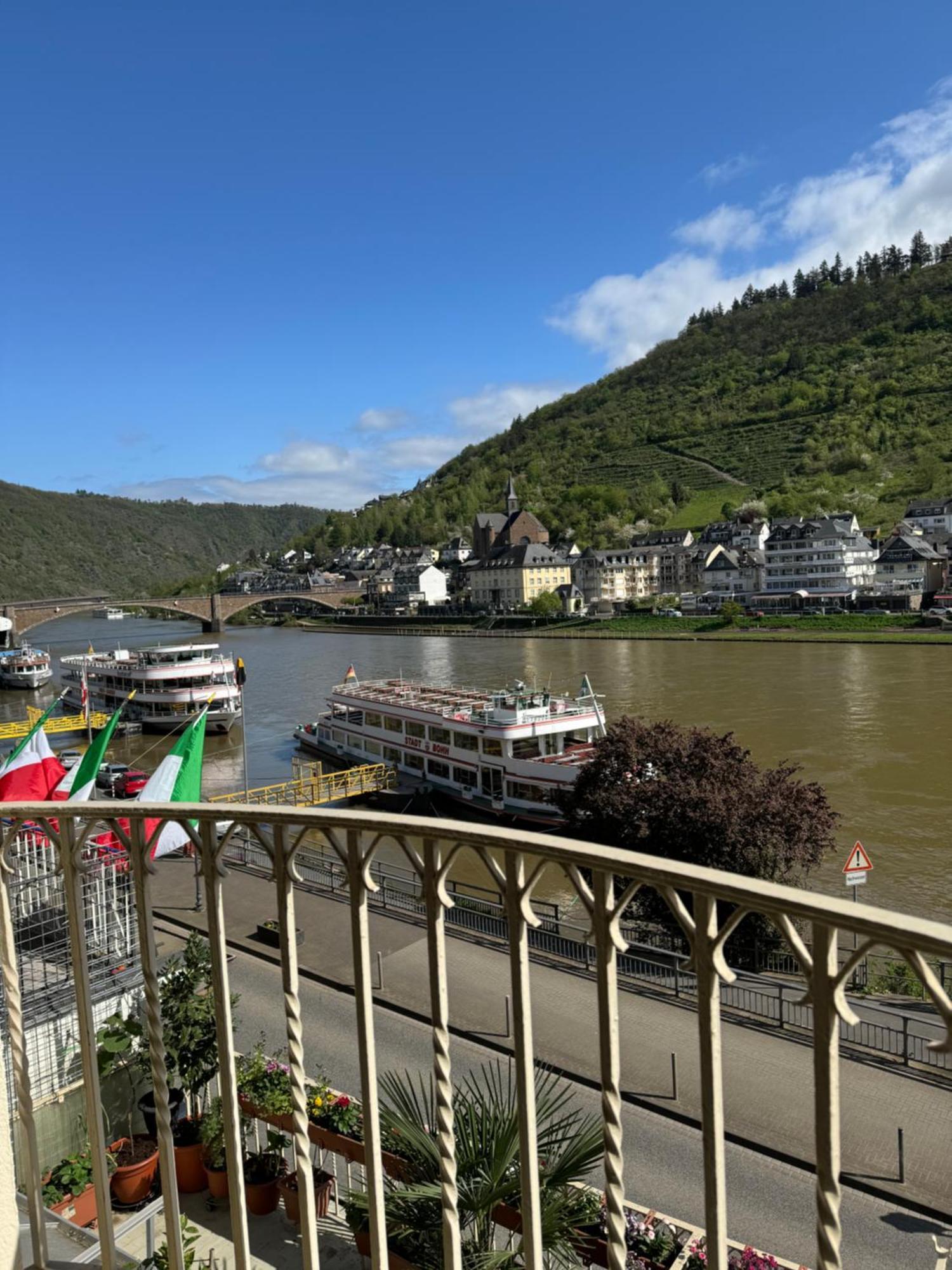 Holiday Apartment Mit Moselblick Im Moselhaus コッヘム エクステリア 写真