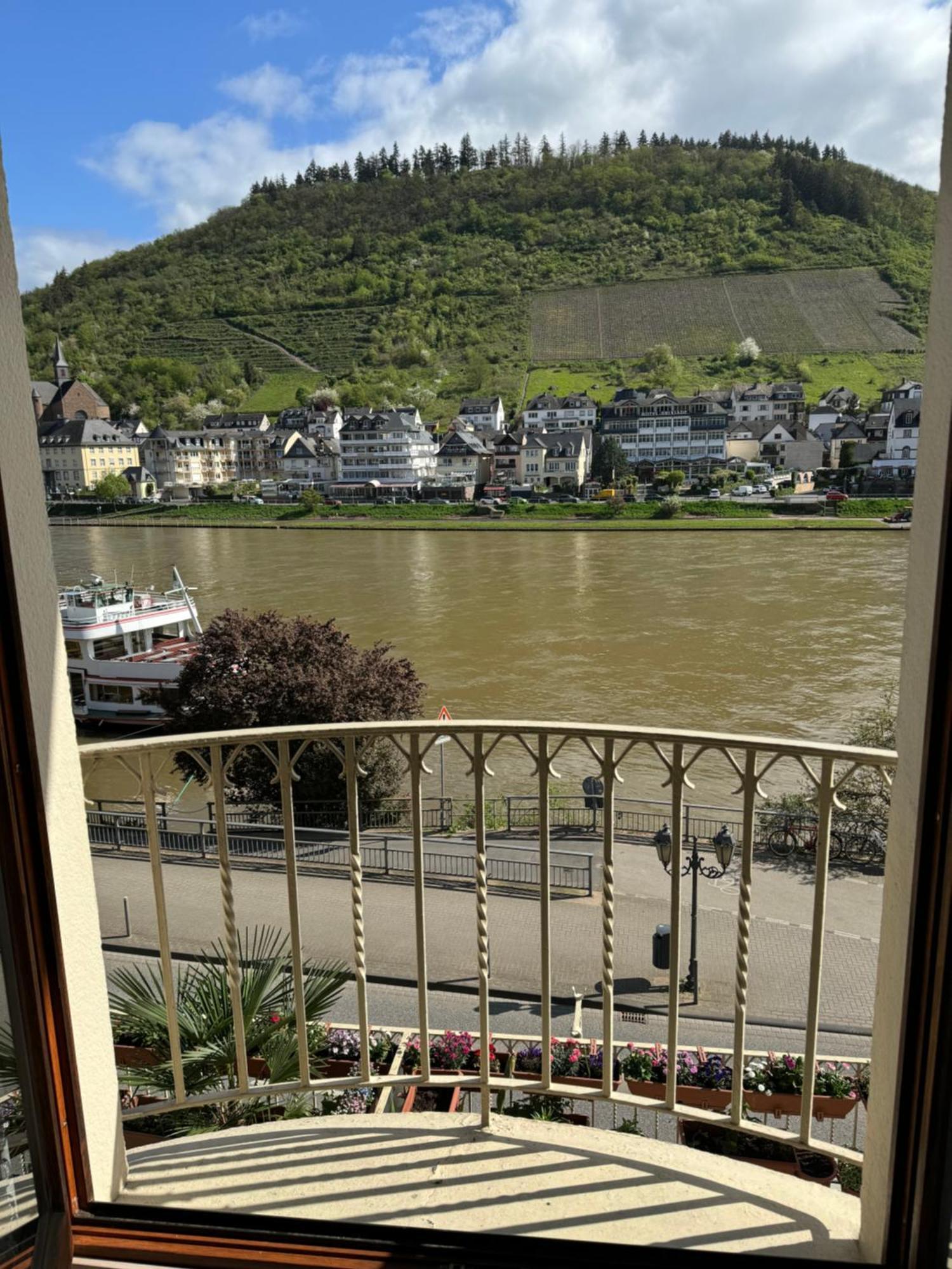 Holiday Apartment Mit Moselblick Im Moselhaus コッヘム エクステリア 写真